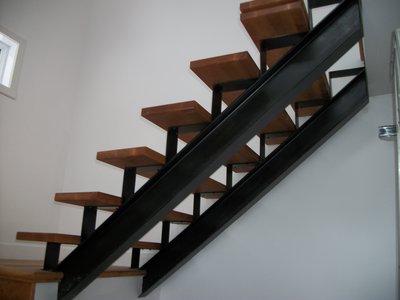 Steel stringer staircase, side view